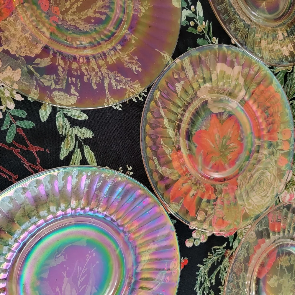 🍑  6 Vintage Iridescent Pressed Glass Salad/Dessert Plates  🍰  EVC - Picture 8 of 13
